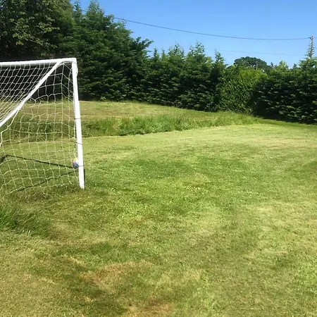 Σπίτι διακοπών Daisy With Seasonal Swimming Pool *