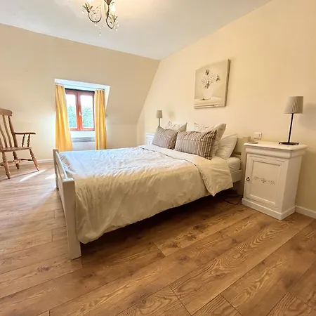 Daisy With Seasonal Swimming Pool * Le Mesnil-Gilbert