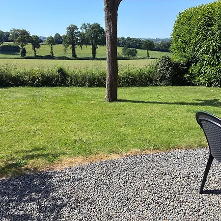 Daisy With Seasonal Swimming Pool * Le Mesnil-Gilbert