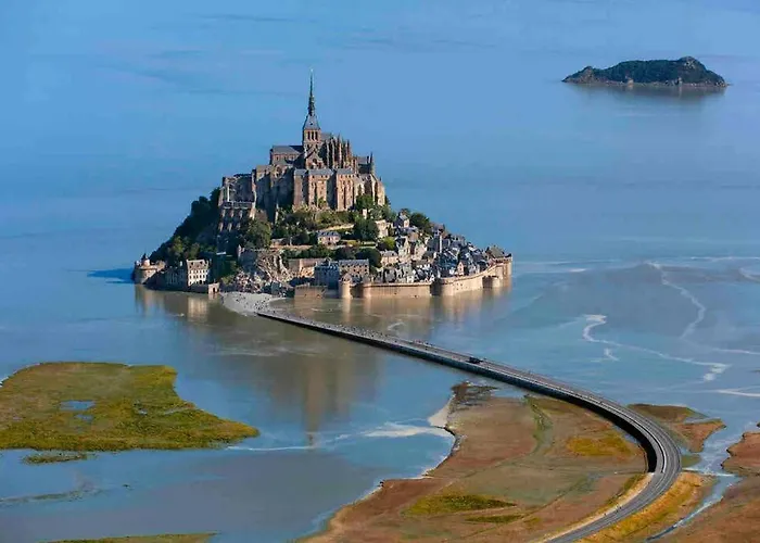 Сasa de vacaciones Daisy With Seasonal Swimming Pool Le Mesnil-Gilbert