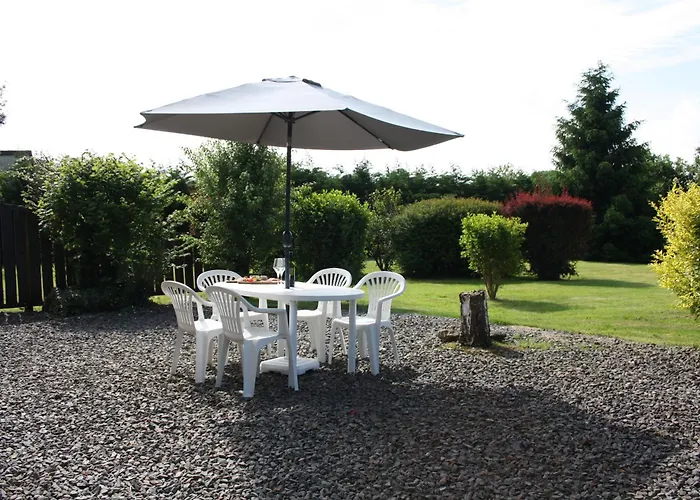 Daisy With Seasonal Swimming Pool