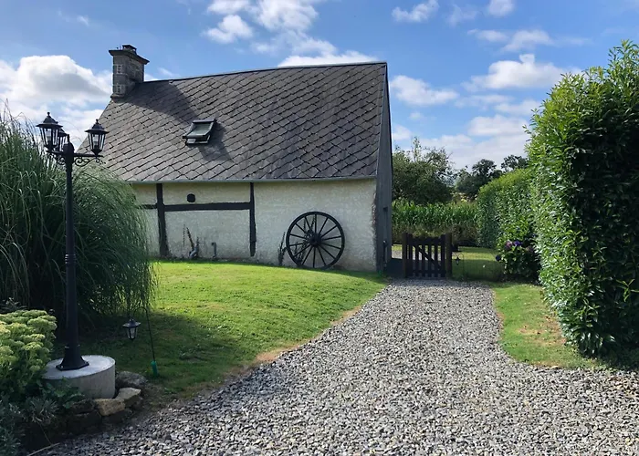 Daisy With Seasonal Swimming Pool Сasa de vacaciones Le Mesnil-Gilbert