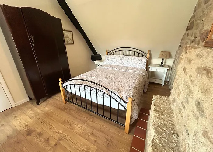 Daisy With Seasonal Swimming Pool Сasa de vacaciones Le Mesnil-Gilbert